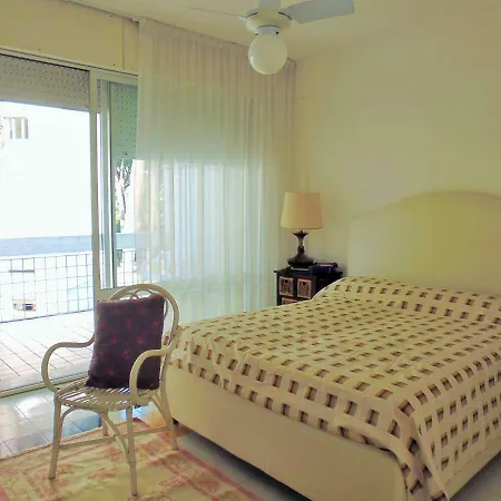 5r Apartment *